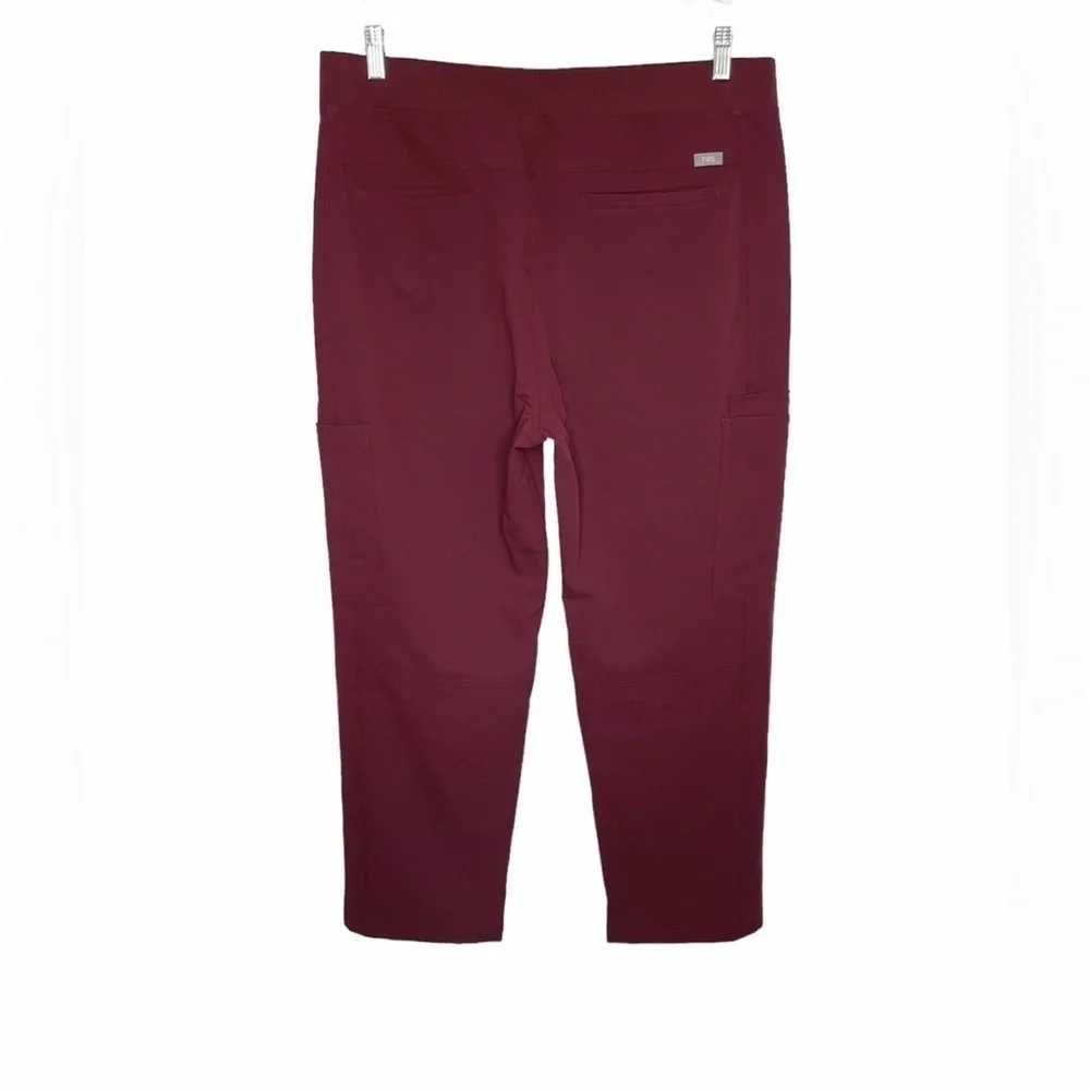 Figs‎ Men's Axim 2.0 Cargo Scrub Pants Burgundy Short NWT